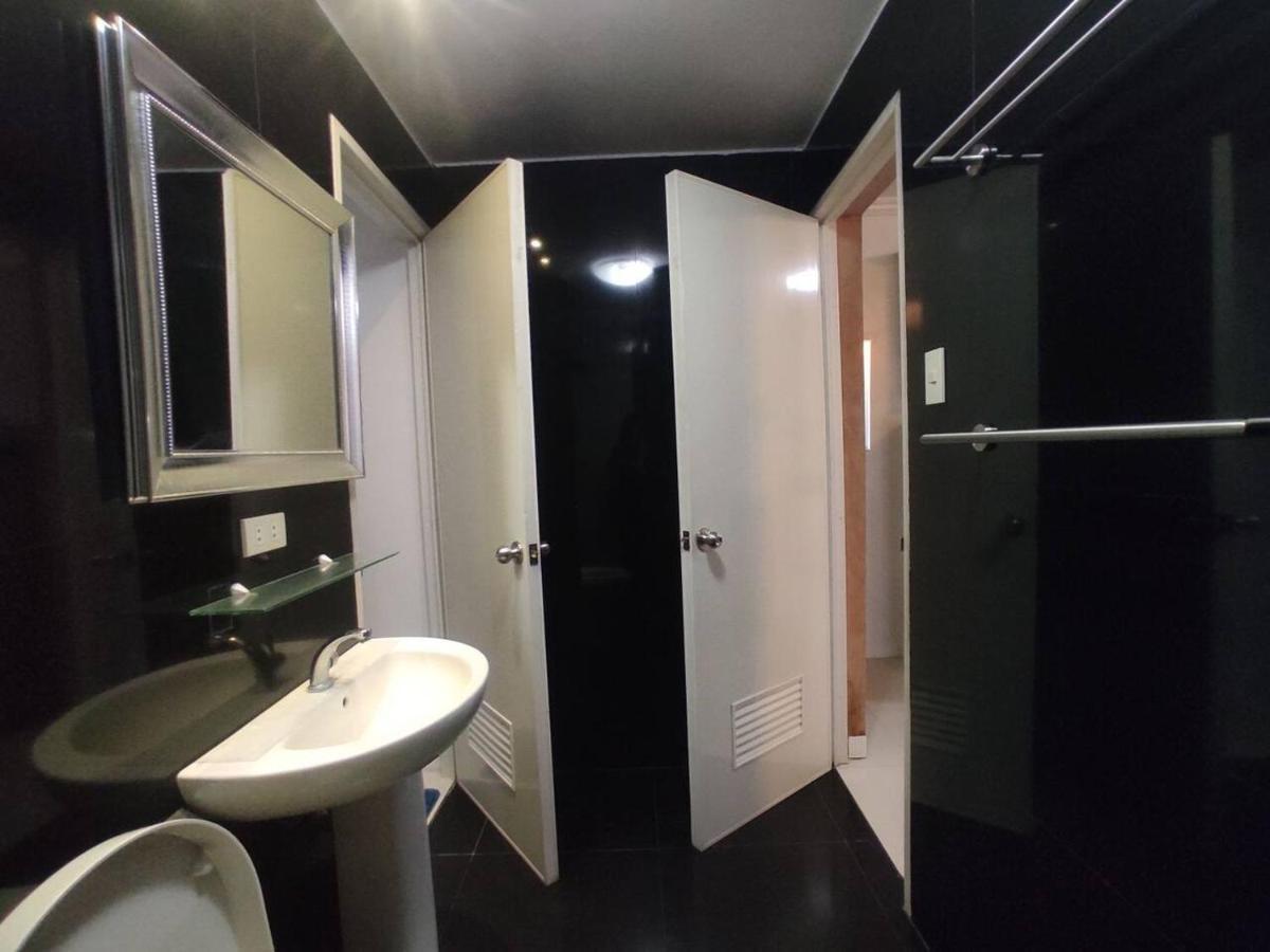 2Br Condo At Kandi Tower 2 Angeles Εξωτερικό φωτογραφία